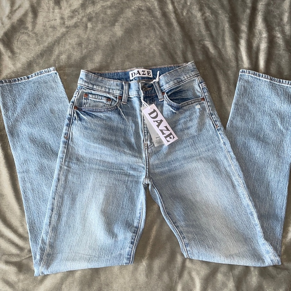 Daze- High Rise Jeans - NWT